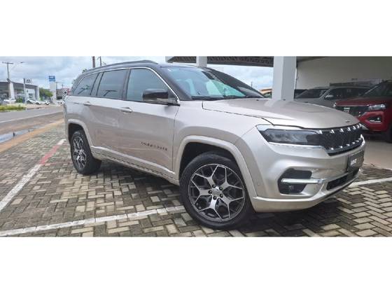 JEEP COMMANDER 2.0 TD380 TURBO DIESEL OVERLAND AT9